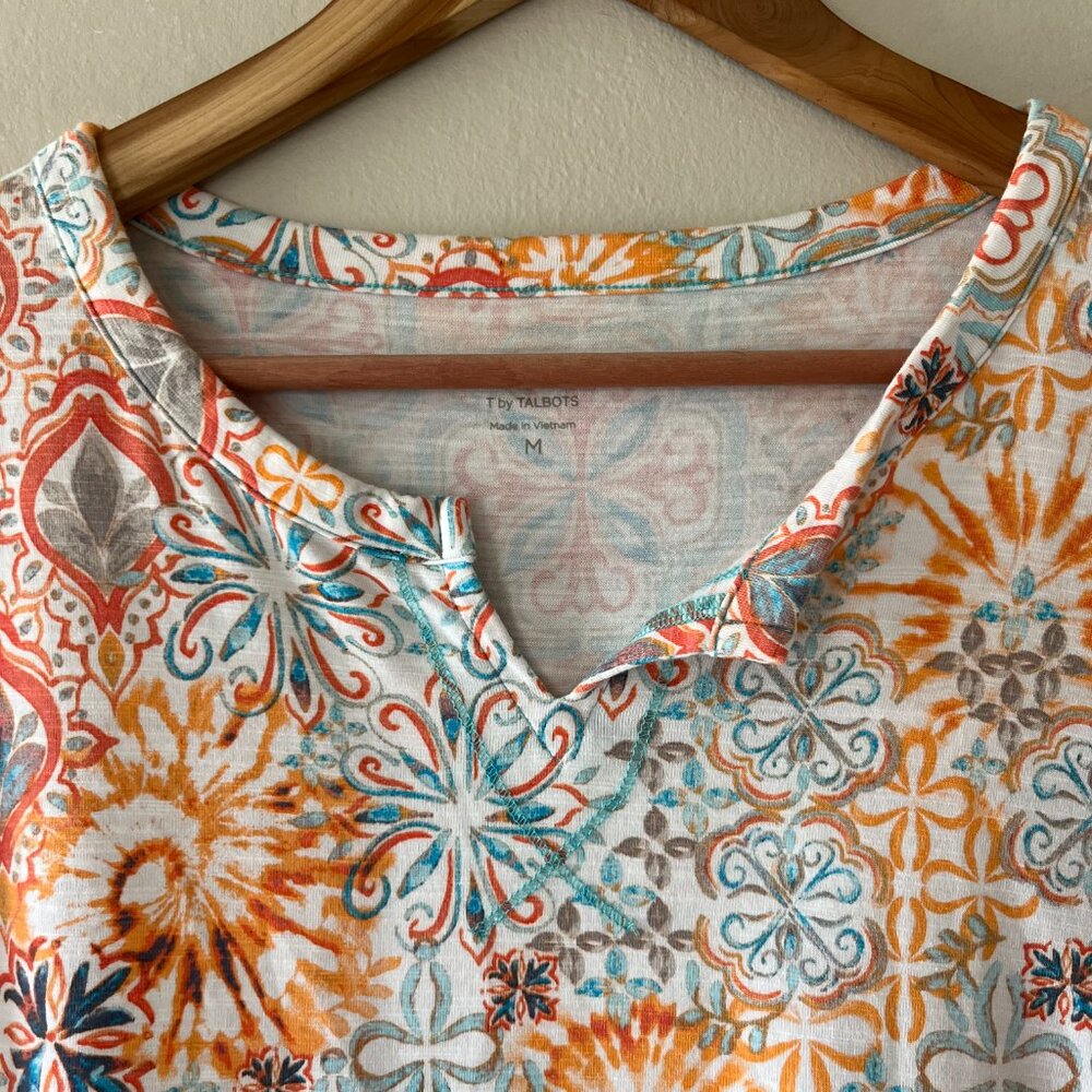 Talbots Sz M Split Neck Ruched Tee Pullover Blouse Freshwater Medallion Pattern - Picture 4 of 9